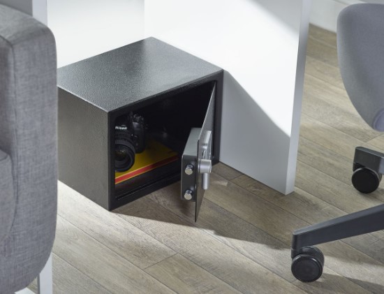 Yale Safe Medium YSV/250/DB2