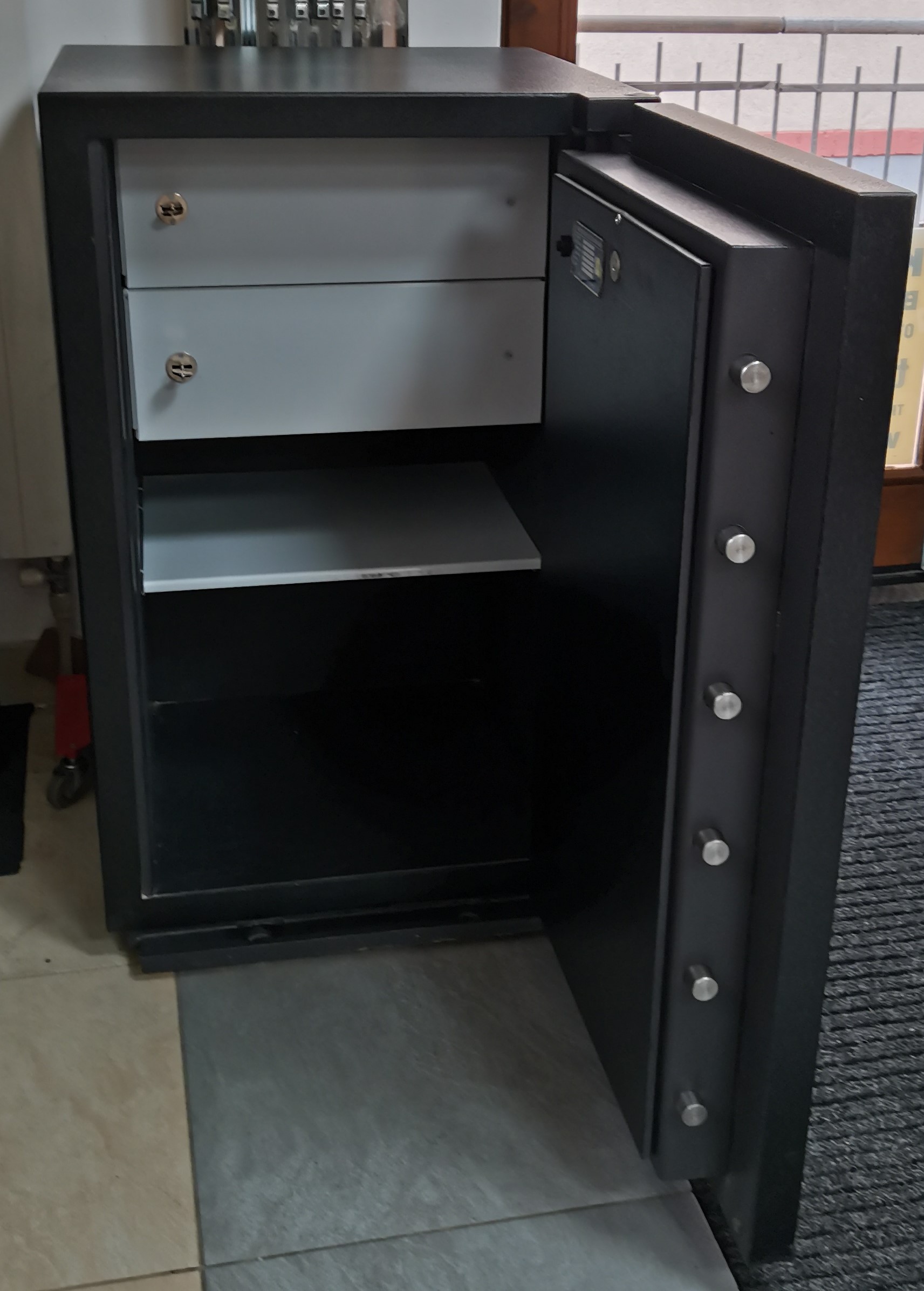 Trezor BAUER Varrit - BAZAR