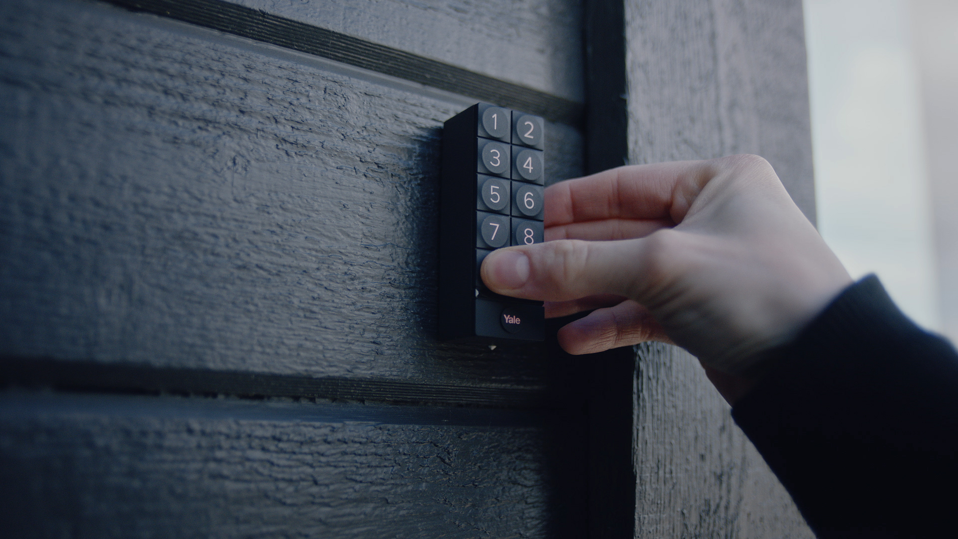 Chytrá klávesnice Yale Linus Smart Keypad