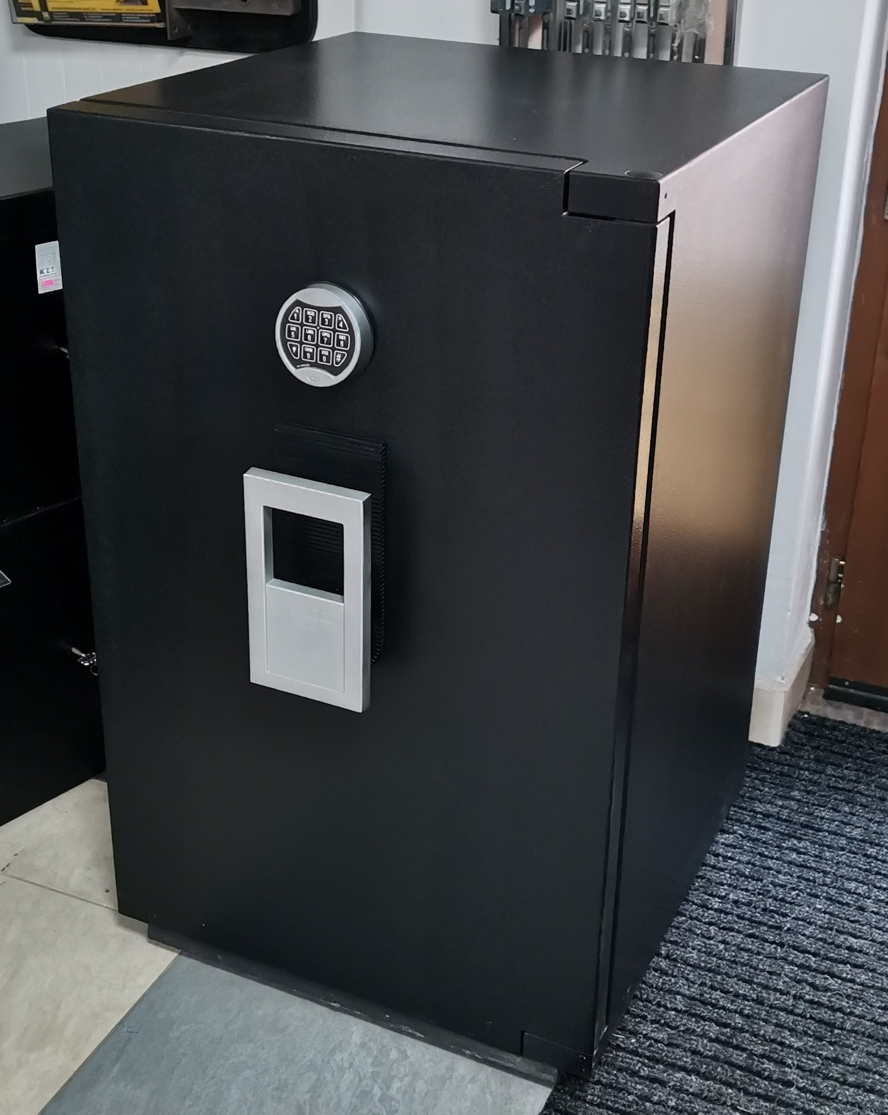 Trezor BAUER Varrit - BAZAR